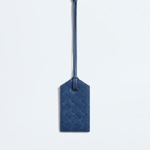 Getaway Tag Holder