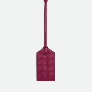 Getaway Tag Holder