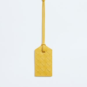 Getaway Tag Holder