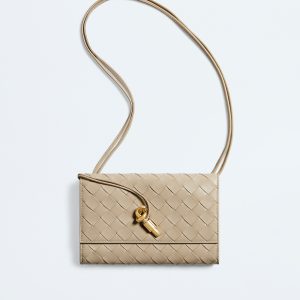 Andiamo Pouch On Strap
