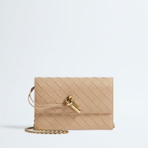 Andiamo Pouch on Chain