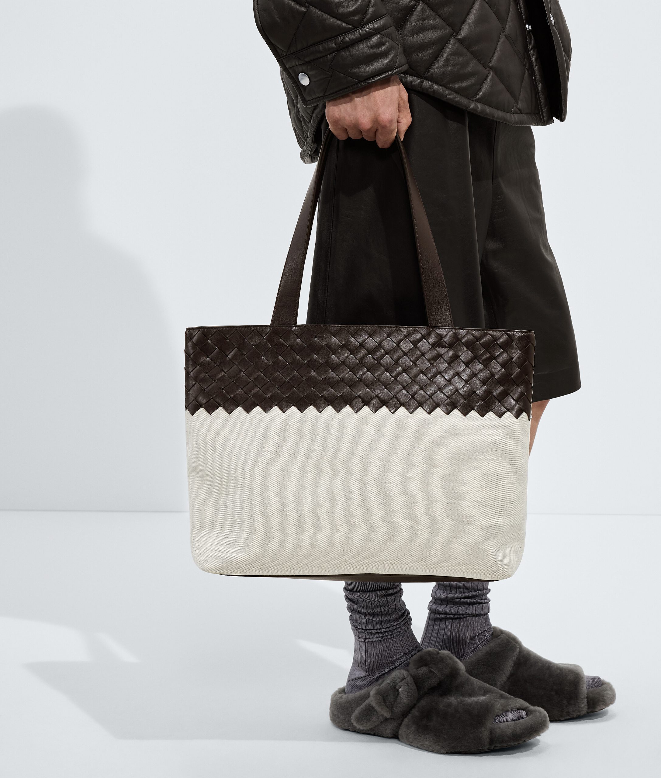 Small Intrecciato Zipped Tote - Image 5