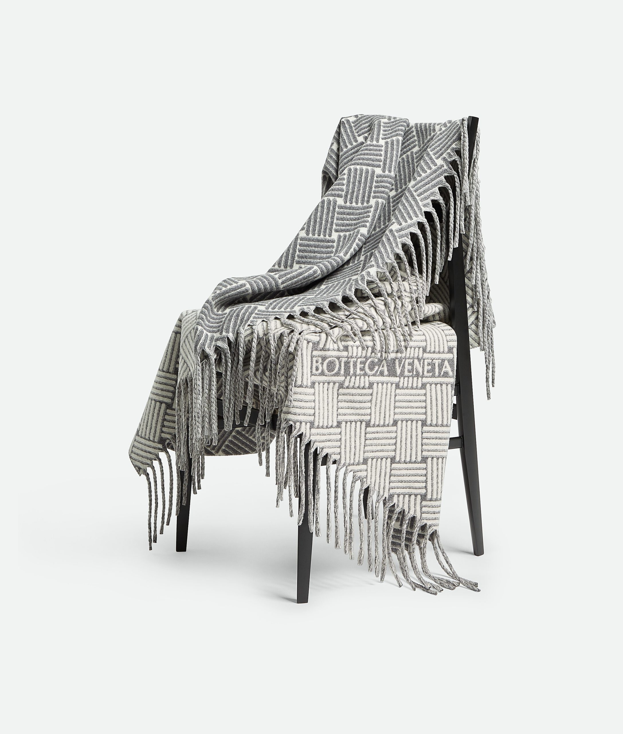 Cashmere Blanket With Intreccio Motif - Image 2