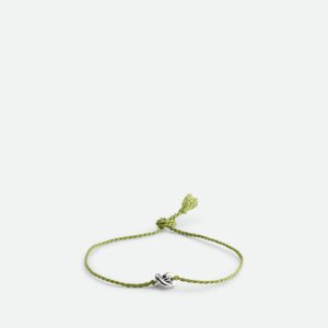 Friendship bracelet